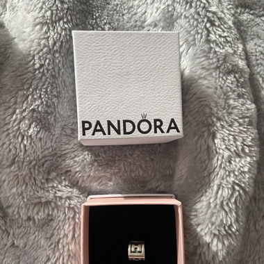 Charm H pandora