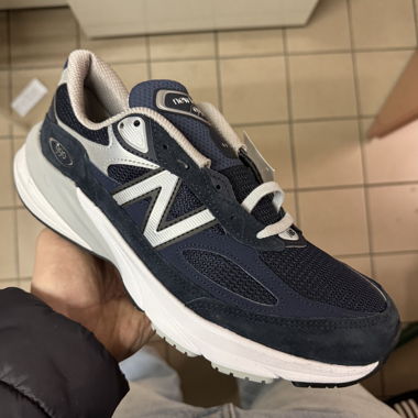 New Balance 990v6 Navy