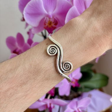Bracciale a fascia a spirale argento
