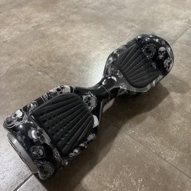 Hoverboard noir skull