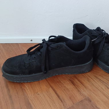 Black basic shoes