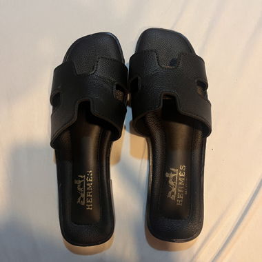 HERMÈS-inspirierte Sandalen – Schwarz – Grösse 39