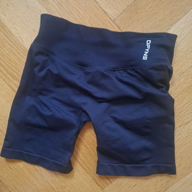 Pantaloncini sportivi DFYNE