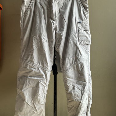 Pantaloni bianchi con fodera interna