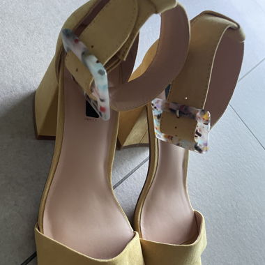 Even and odd heels 