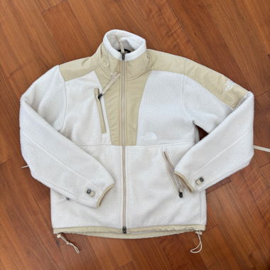 cream north face jacke