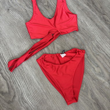 Rotes Bikini-Set