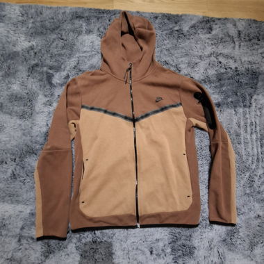 Nike tech Oberteil auch hose vorhanden