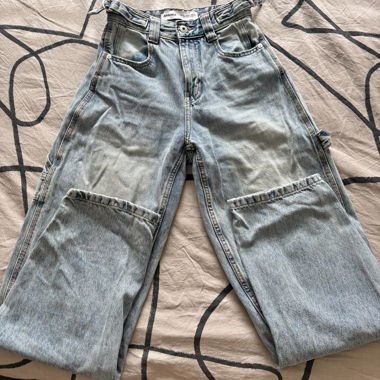 Bershka Carpenter-Jeans High Waist hellblau