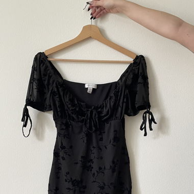 ROMANTIC BLACK DRESS - TOPSHOP - SIZE S