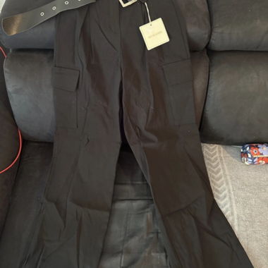 Pantaloni neri con cintura