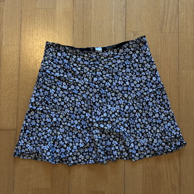 Jupe courte fleurie