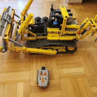 LEGO Technic Bulldozer 8275