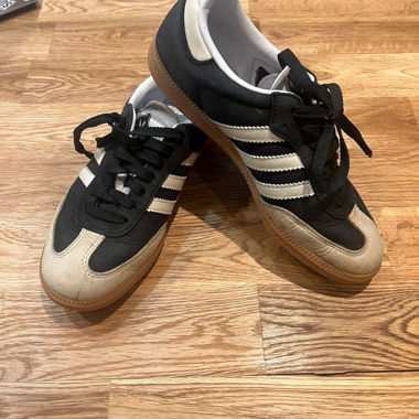 Adidas Samba practically new