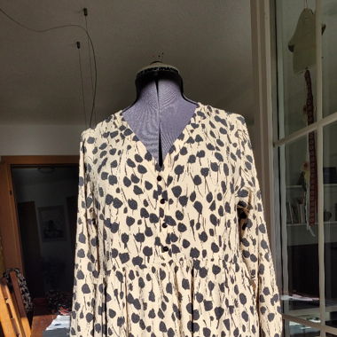 Damenkleid Gr. 46/48