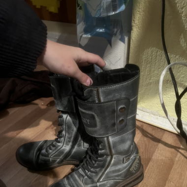 YCNY Boots