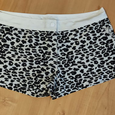 Pantaloncini con stampa leopardata