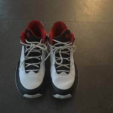Nike Jordan Max Aura 3