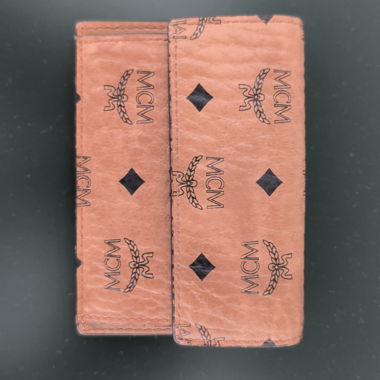 MCM card holder in cognac