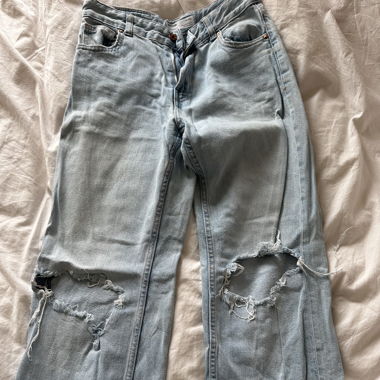 Baggy Bershka Ripped Jeans
