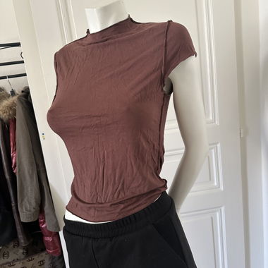 Isalis brown short-sleeved top