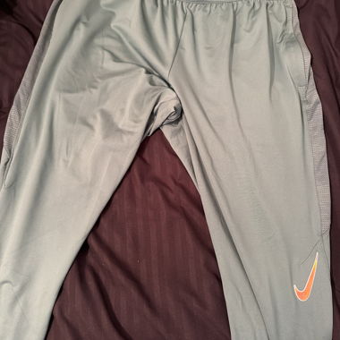 Nike Sporthose Grün