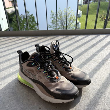Nike Air Max 270 React