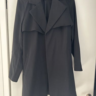 H&M Divided black trench coat EU 42