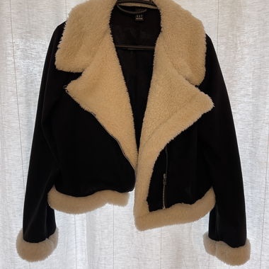 Dünne Jacke