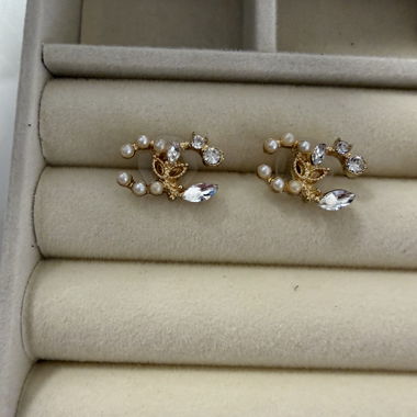 Pearl Earrings GC