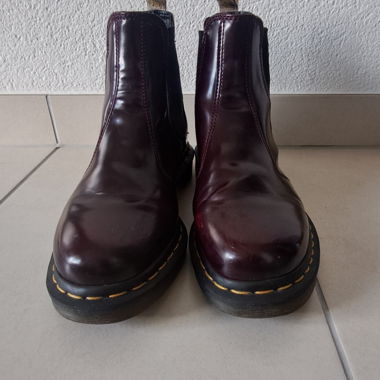 Dr martens vegan leather chelsea boots