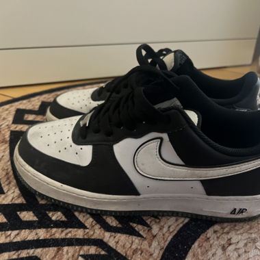 Nike air force black white