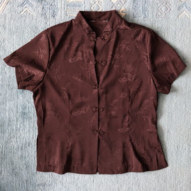 Bluse mit Schulternpolster