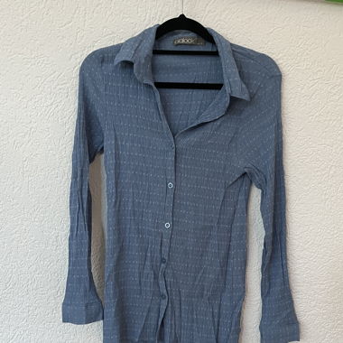 Hellblaue Hemdbluse