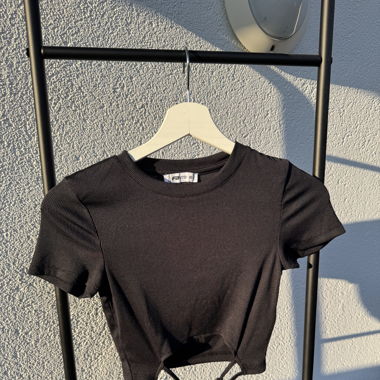 Schwarzes Crop Top