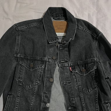 Veste Levis