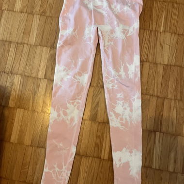 Leggings sportivi effetto marmo rosa