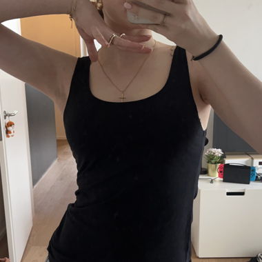 Schwarzes Tanktop