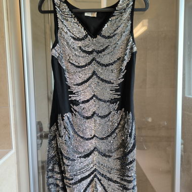 Abito nero con paillettes