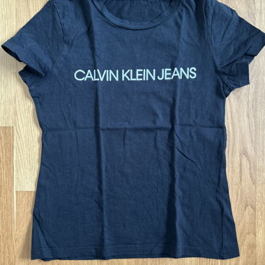 Calvin Klein T-shirt