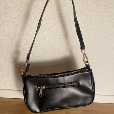 Schwarze shoulder bag