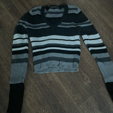 Maglione a V a Righe