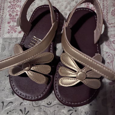 Girls sandals