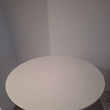 Table ronde pied tulipe haute 