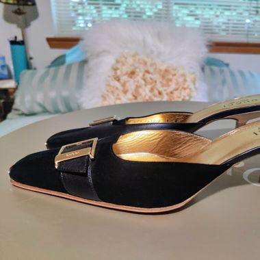 Authentic Gucci Mules 39 
