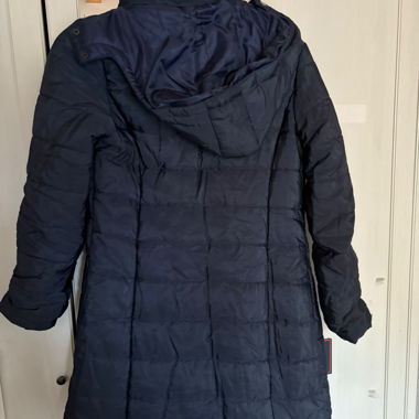 Selling two identical jackets in different colours