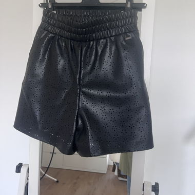 Guess-Shorts