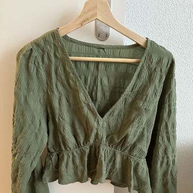grünes Top