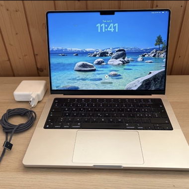 MacBook Pro 14” M3 Pro - 18GB RAM / 512GB Speicher