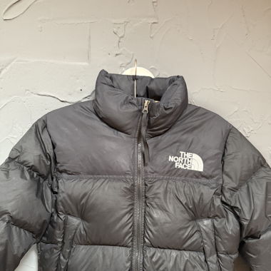 TNF puffer crop top